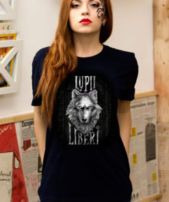 Tricou negru fete lupii liberi detaliu